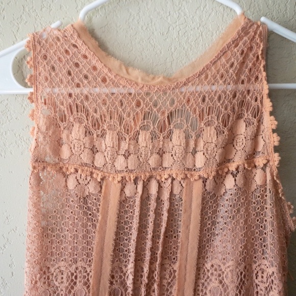 Peach high collar midi dress - Picture 2 of 2